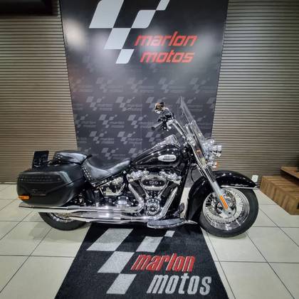 HARLEY-DAVIDSON SOFTAIL HERITAGE CLASSIC 114 